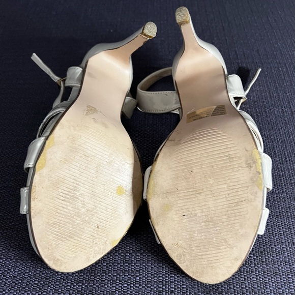 Daisy Fuentes patent leather nude heels size 7 - Picture 4 of 8